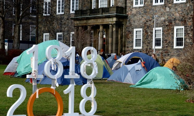 Divest Dal camps on quad