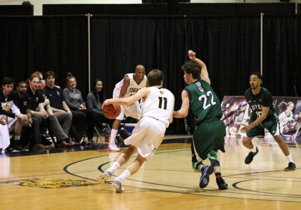 Dal men's basketball_Ellery Platts The Dalhousie men's basketball team took on the University of Prince Edward Island on Jan. 19. The Tigers won 94-55.