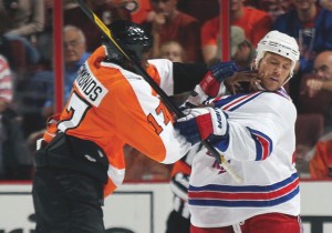 Wayne Simmonds and Sean Avery. Photo by Bruce Bennett, Getty Images