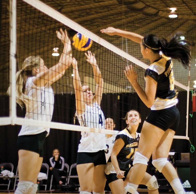 Womens volleyball, October 2, 2011. Photo by Rob Grandy