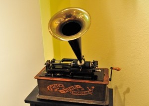 Phonograph. Photo by Gregory Moine via Flickr