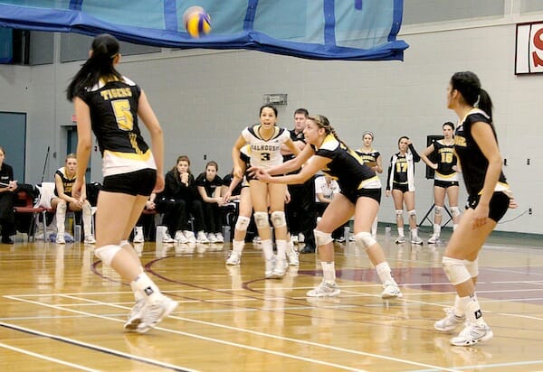 Women's volleyball playing SMU. Photo by Shauna Brown.