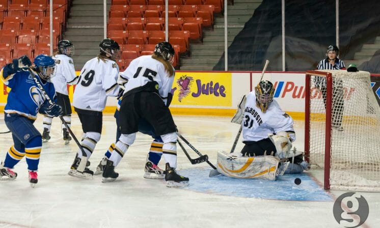 One-goal weekend for women’s hockey