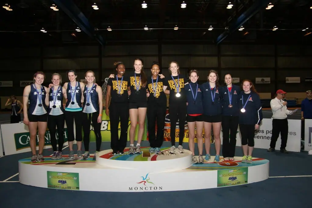 Dal's 4x200-metre won gold. (Photo by Normand A. Léger via Université de Moncton)