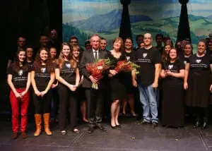 Fred Fountain and his wife Elizabeth celebrating with Dal theatre and music students (Press photo)