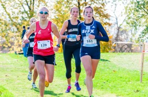 Ellen Chappell (middle) in pursuit of a title win (Photo Chris Parent)