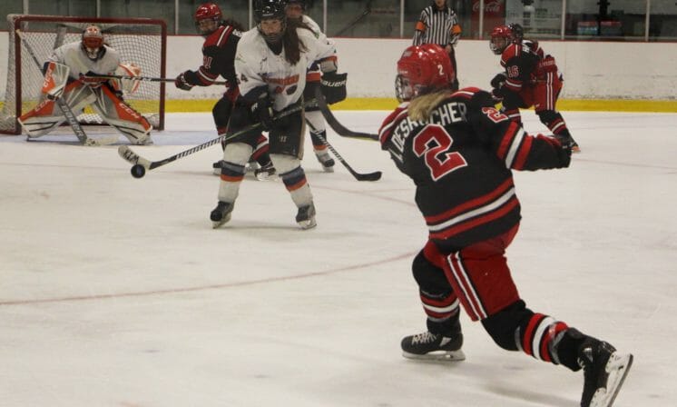 Women’s hockey is back at UNB