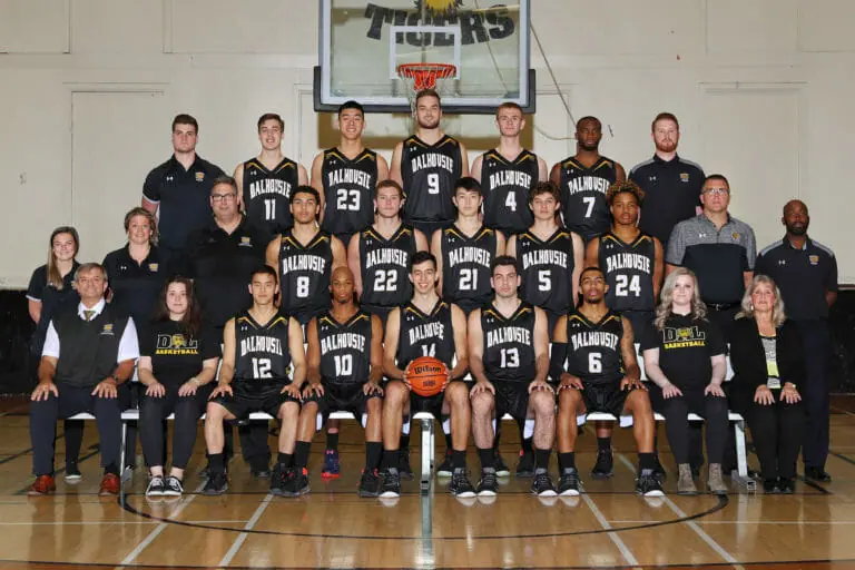 In this image: Dalhousie's men's basketball team.