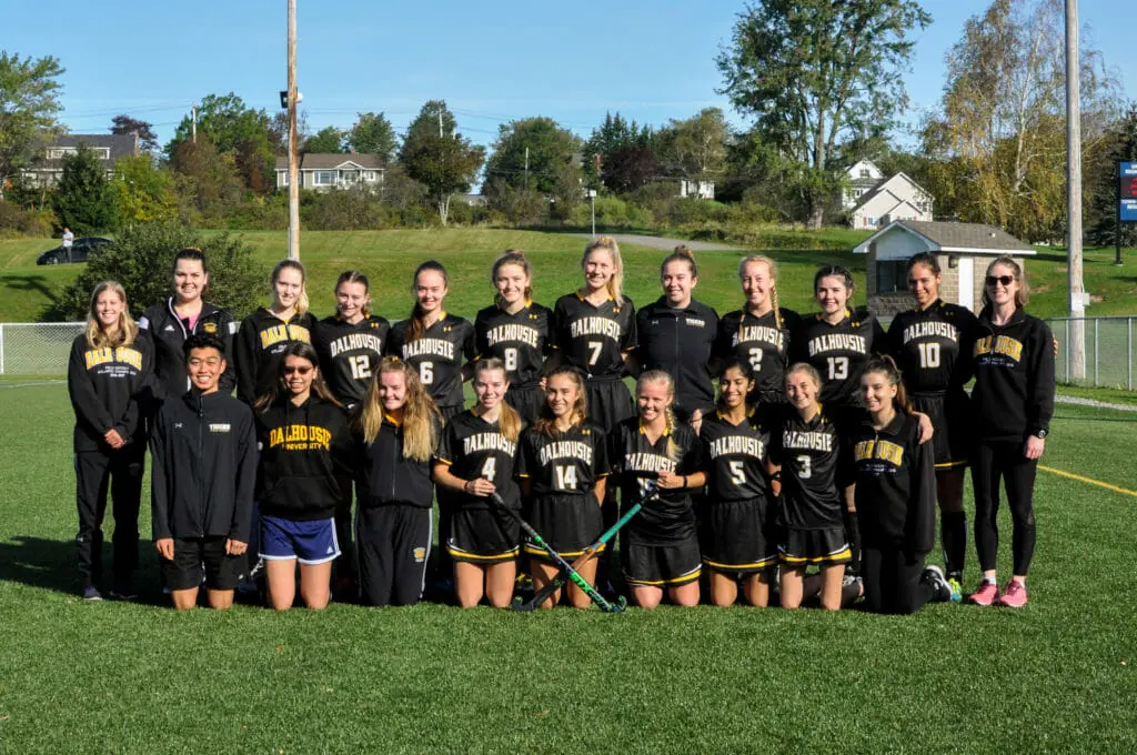 In this image: The women's field hockey team for the 2019-2020 season.