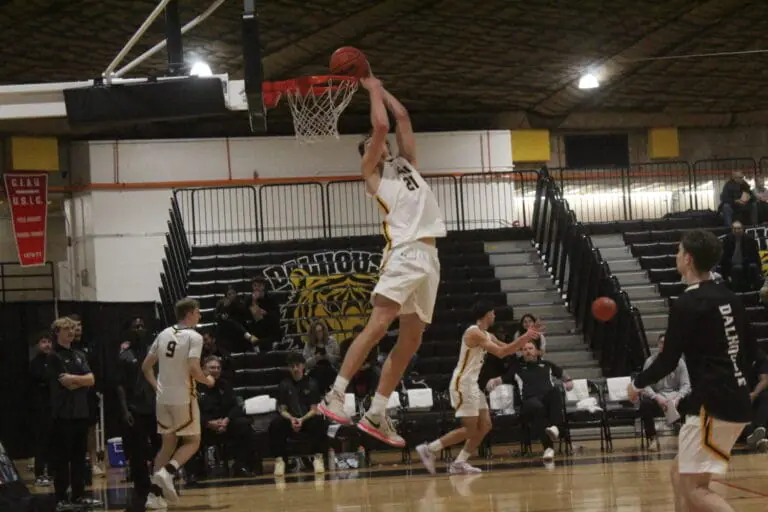 Dalhousie basketball loses in home opener