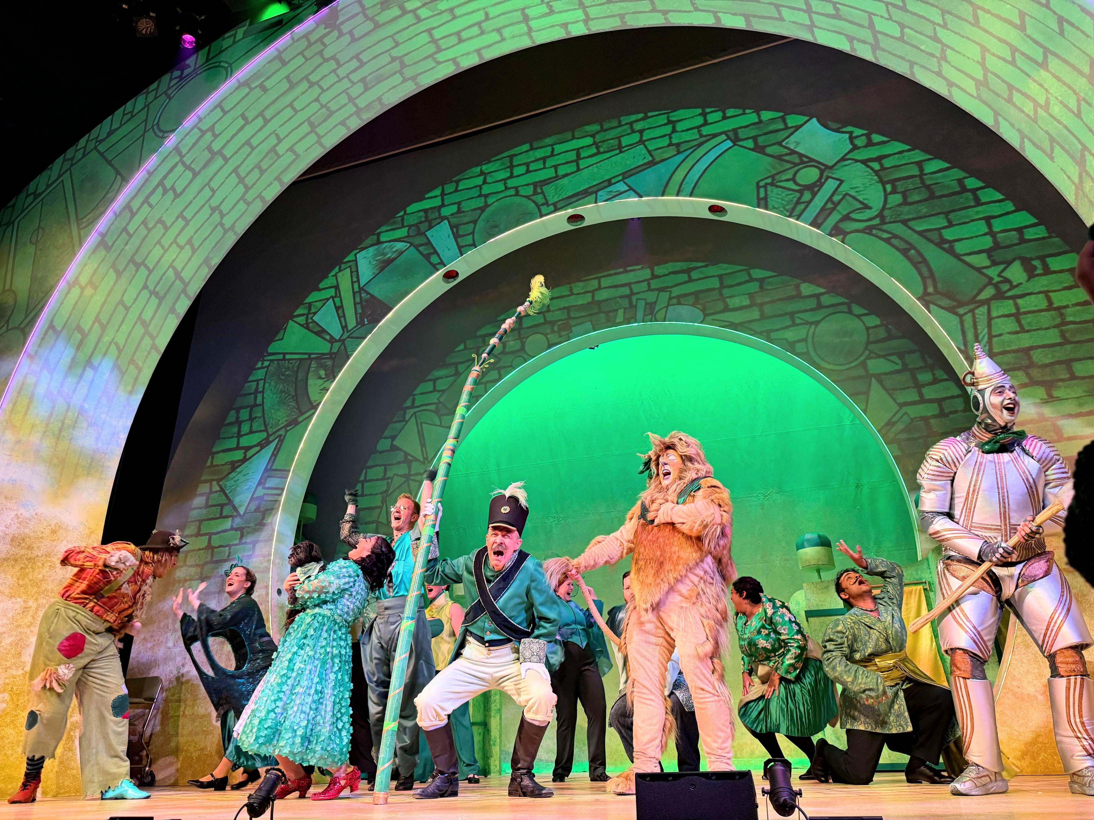 Nova Scotians bring the Emerald City to Neptune Theatre
