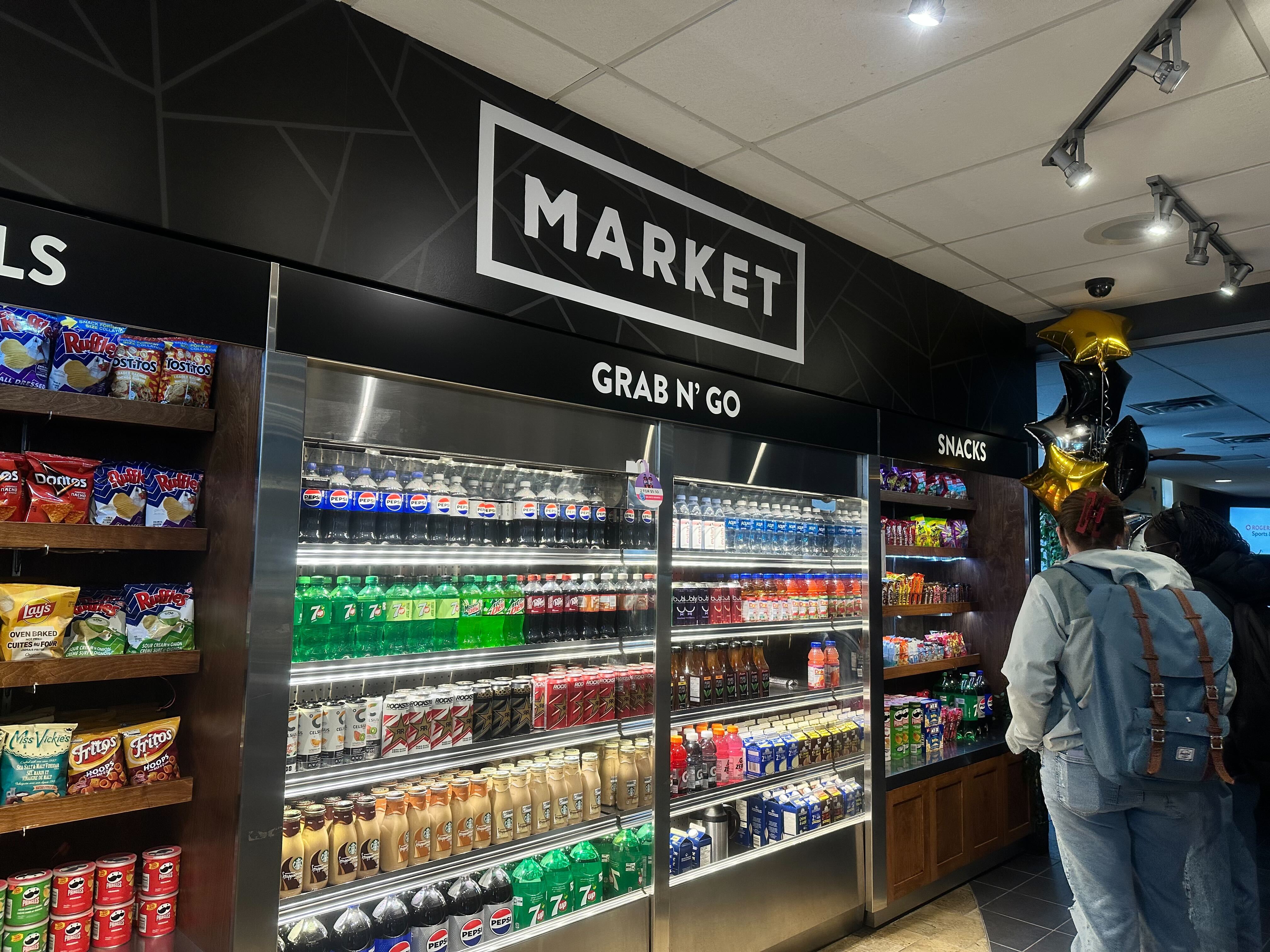 New on-campus convenience store opens its doors