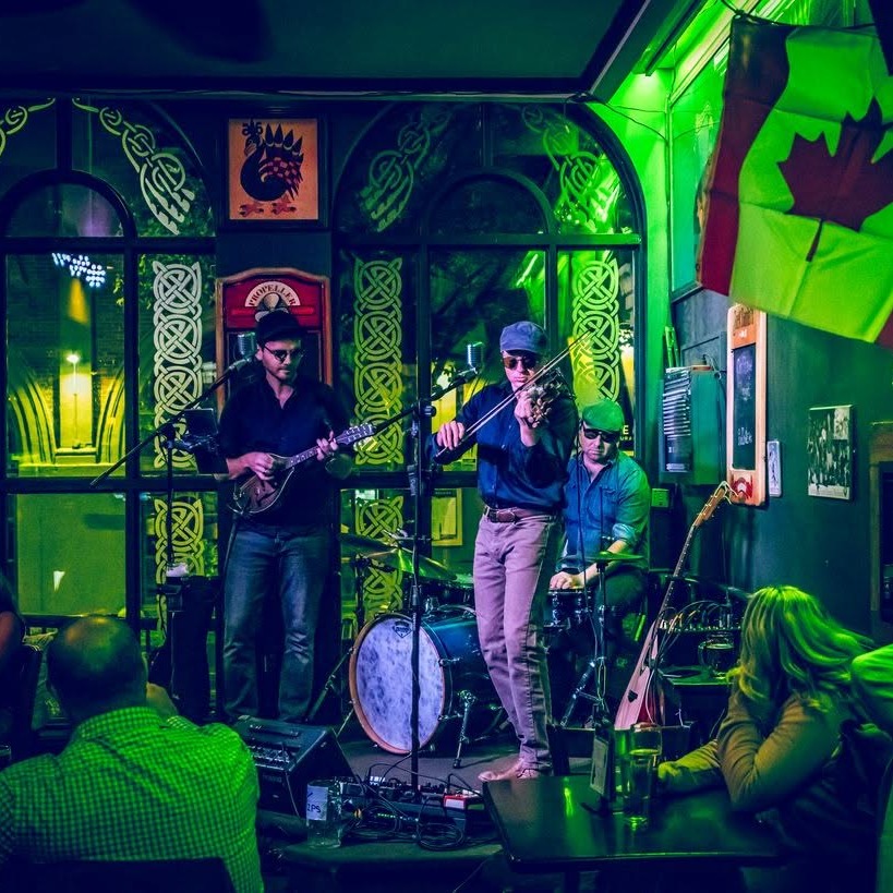 The Fiddlesticks perform at the Old Triangle Irish Alehouse in Halifax. (Image courtesy of Studio 2o40)