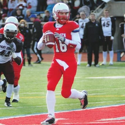 Acadia football. By Eric Cederberg, Acadia Athletics.