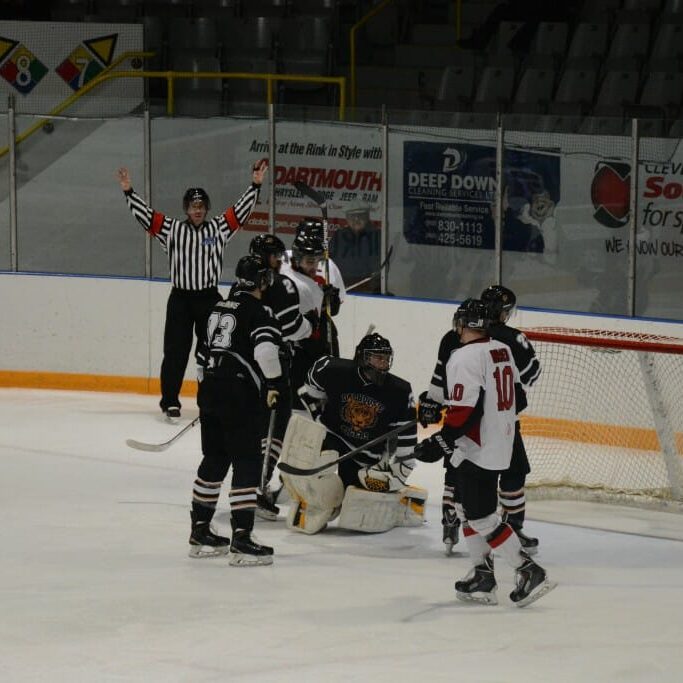 DSC_8726 Men's Hockey • • • Photos by Jennifer Gosnell