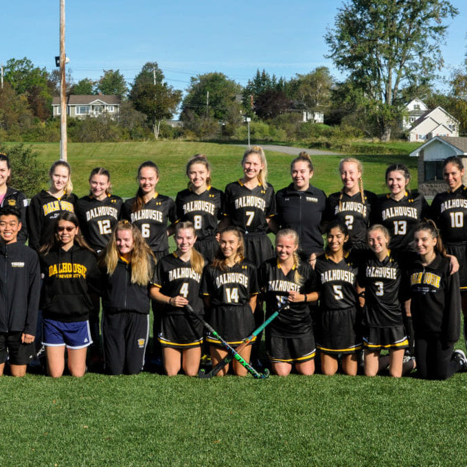 In this image: The women's field hockey team for the 2019-2020 season.