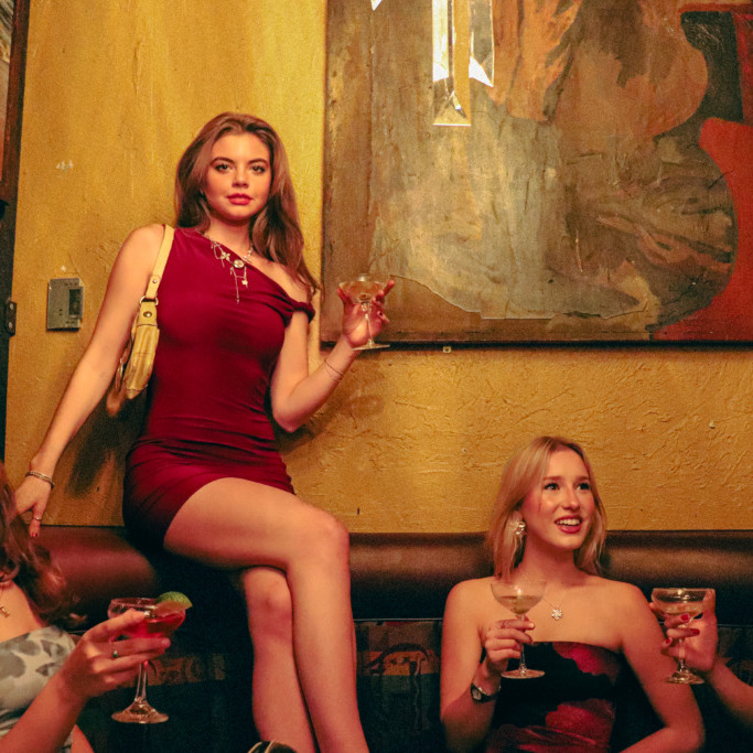 Hannah Column How are all these people getting together? columnist Hannah Nekkers and friends. (Rachel Bass/Dalhousie Gazette)