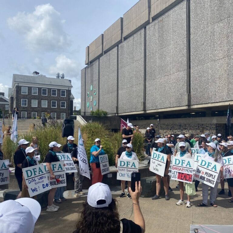 Professors protest in front of the Killam Library at Dalhousie University in Halifax, Nova Scotia on Friday, Aug. 29, 2025.
Image credit: Hannah Schneider/The Dalhousie Gazette