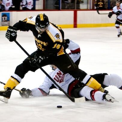 Dal's Daniel Bartek holds on. Photo by Martina Marien.