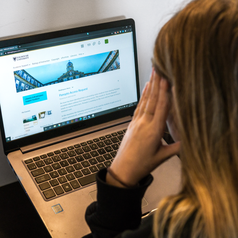 Students and professors are feeling the negative mental health impacts of virtual learning. (Photo by Geoffrey Howard)