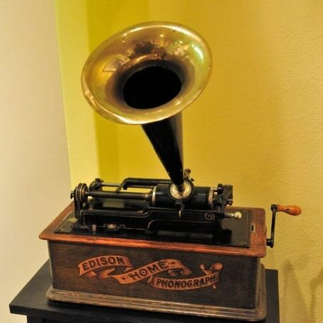 Phonograph. Photo by Gregory Moine via Flickr