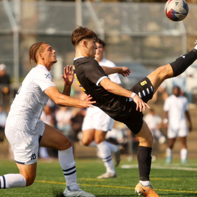 Ben Hashimoto of the Dalhousie Tigers men’s soccer team. (Image courtesy of Dalhousie Tigers website)