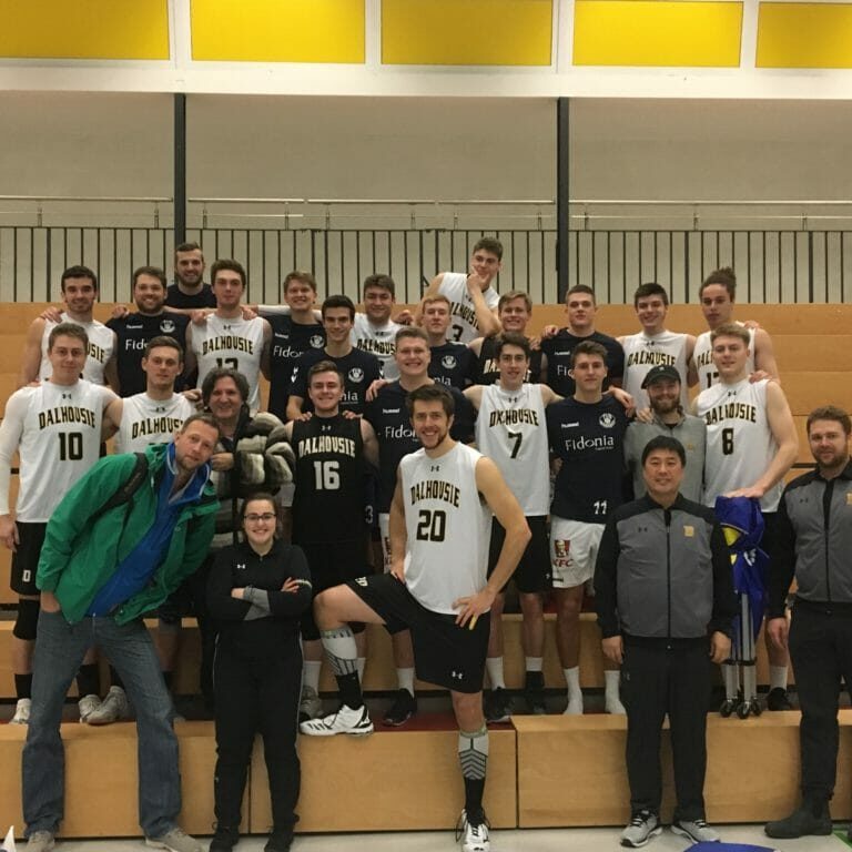 The 2019 Dal men's volleyball team. (Photo by Dan Ota)