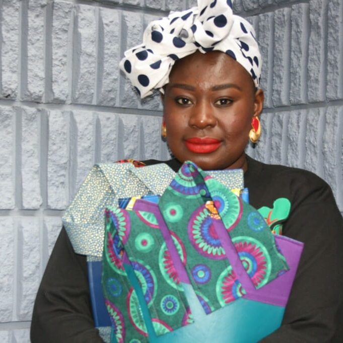 Mo Handahu with her clutches. (Joy Blenman photo)