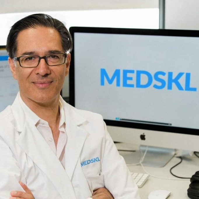 Dr. Sanjay Sharma, a retina specialist and professor at Queen’s University launched a website for a new system of learning for med students.